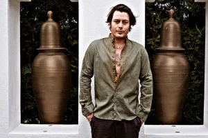 Camicia cotone lino verde militare guru taglio vivo sul colletto coreano made in Italy