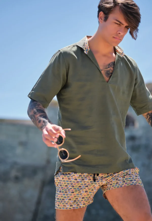 Costume da Bagno Fantasia musicassette abbinato a Camicia polo Lino verde militare con inserti BOX slip interno Made in Italy