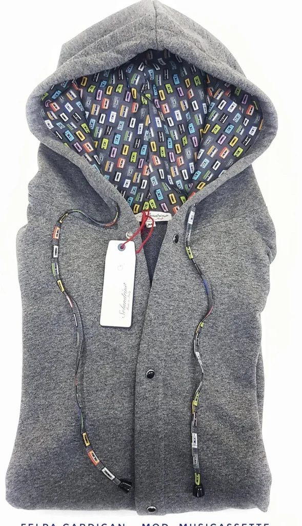 Felpa cardigan Donna Unisex grigia con Cappuccio design musicassette puro cotone made in Italy Fantasia 100% cotone Unisex Sweatshirt blue Hoodie