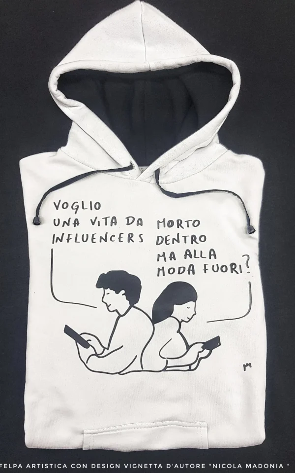 Felpa d'autore Nicola Madonia vignetta artistica influencer con Cappuccio Design made in Italy Fantasia  100% cotone - Sweatshirt hoodie