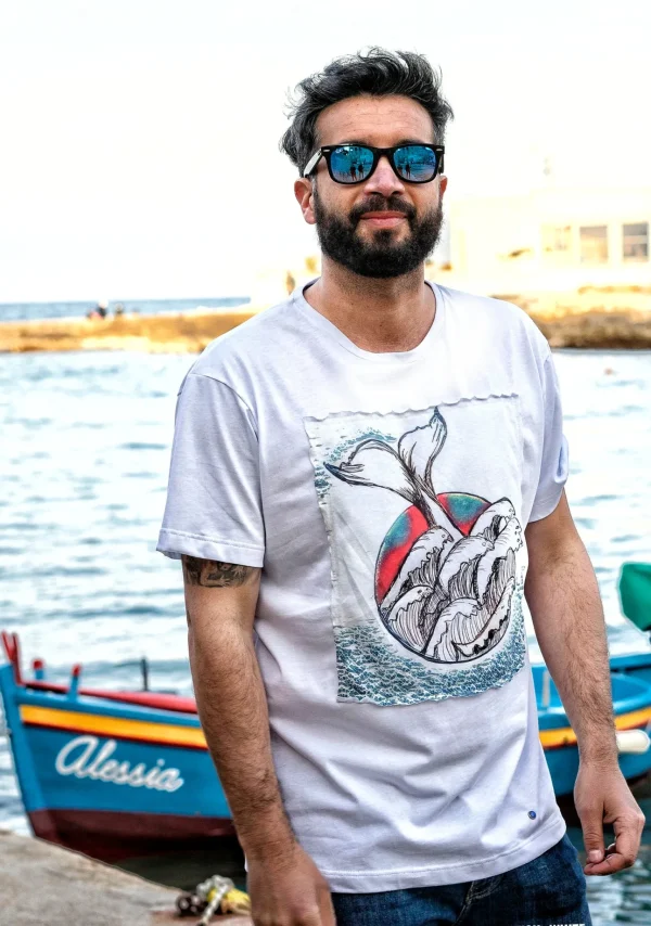 T-shirt made in Italy Fantasia FIsh-white 100% fresco cotone jersey design Fish white
